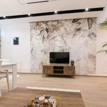 Airen Apartment *